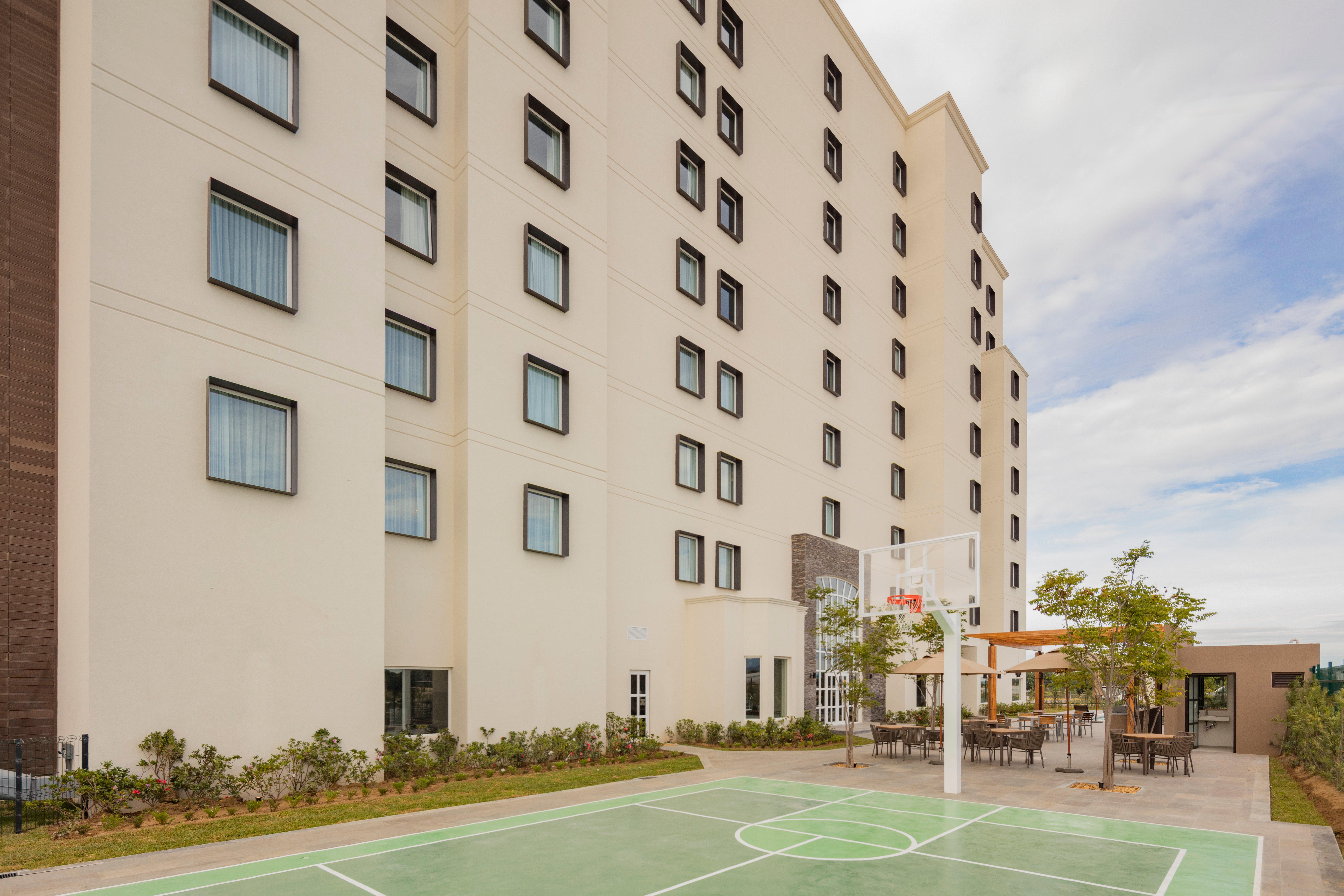 Staybridge Suites - Saltillo By Ihg Exterior photo
