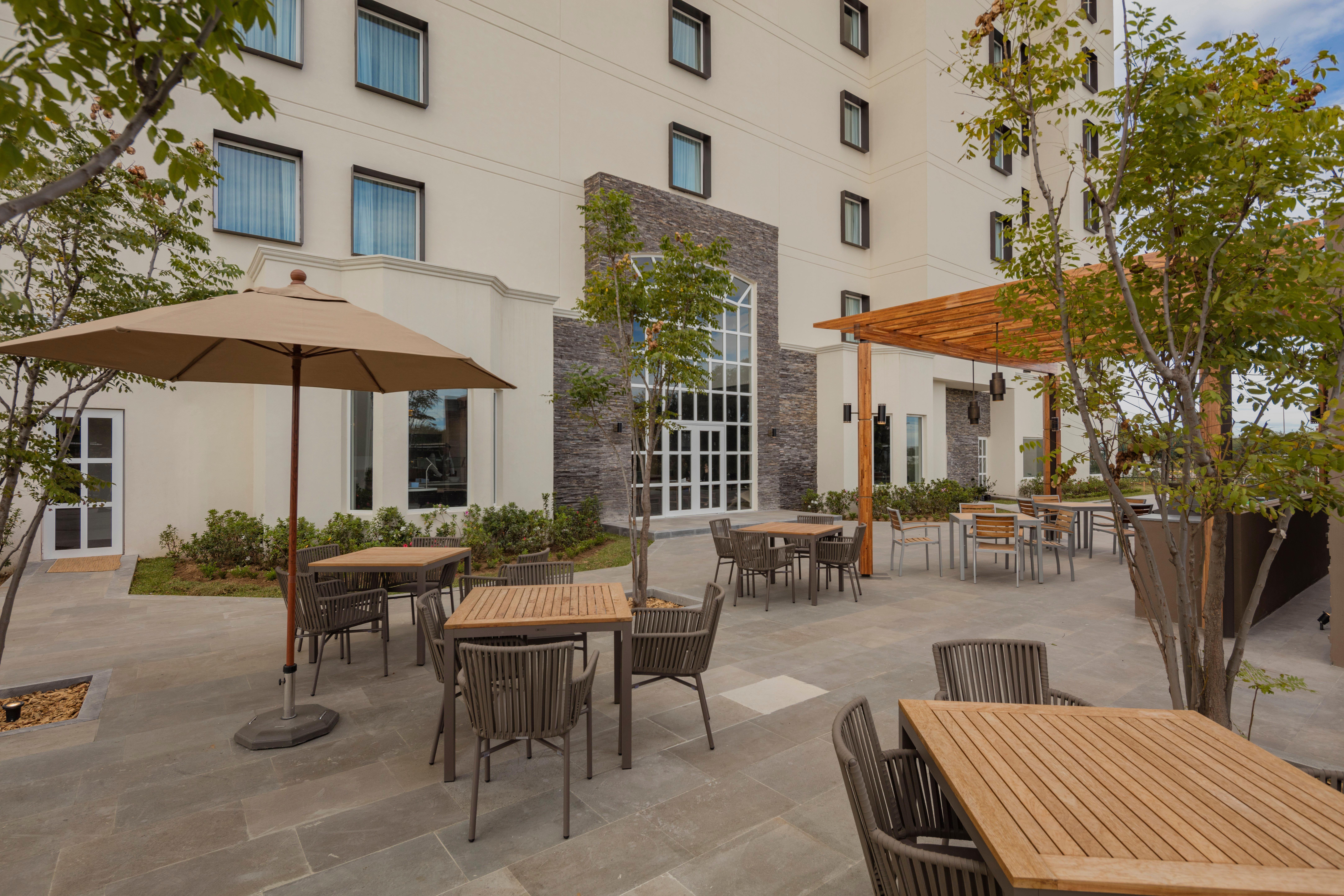Staybridge Suites - Saltillo By Ihg Exterior photo