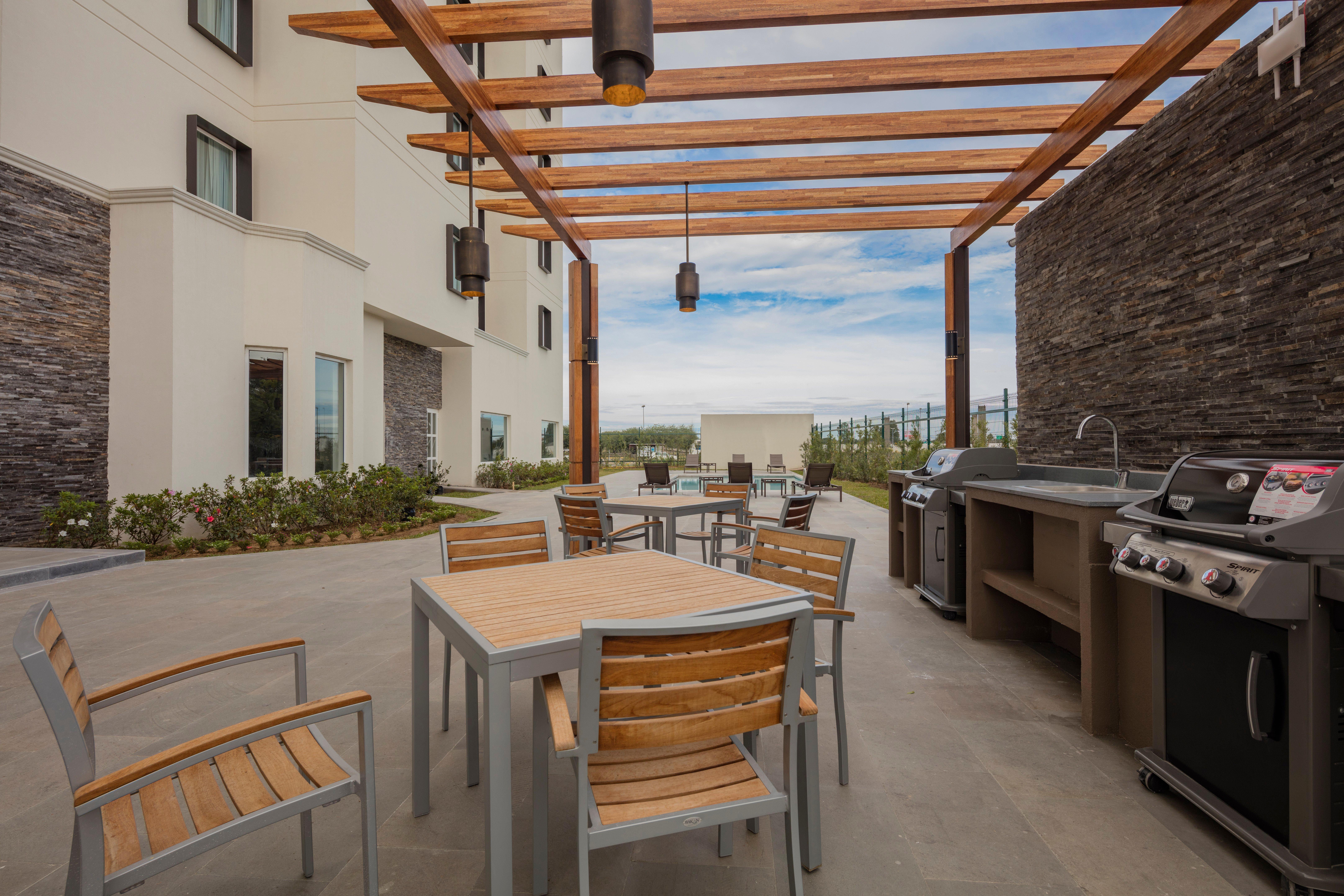 Staybridge Suites - Saltillo By Ihg Exterior photo